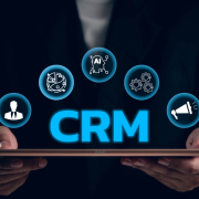 راهکارهای CRM برای افزایش فروش و وفاداری مشتریان فروشگاه اینترنتی